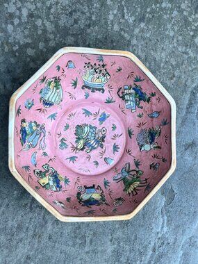 Chinese Famille Rose porcelain octagonal bowl
